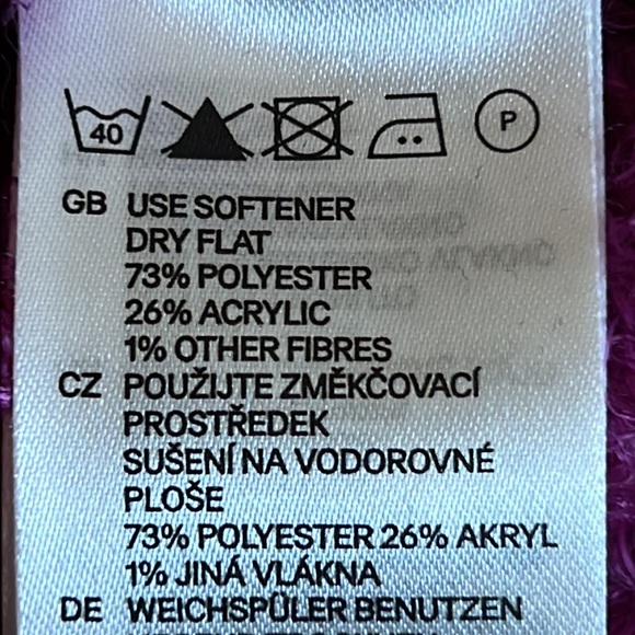 H&M magenta pink fuzzy sweater. Women’s US size 2 - Picture 8 of 10